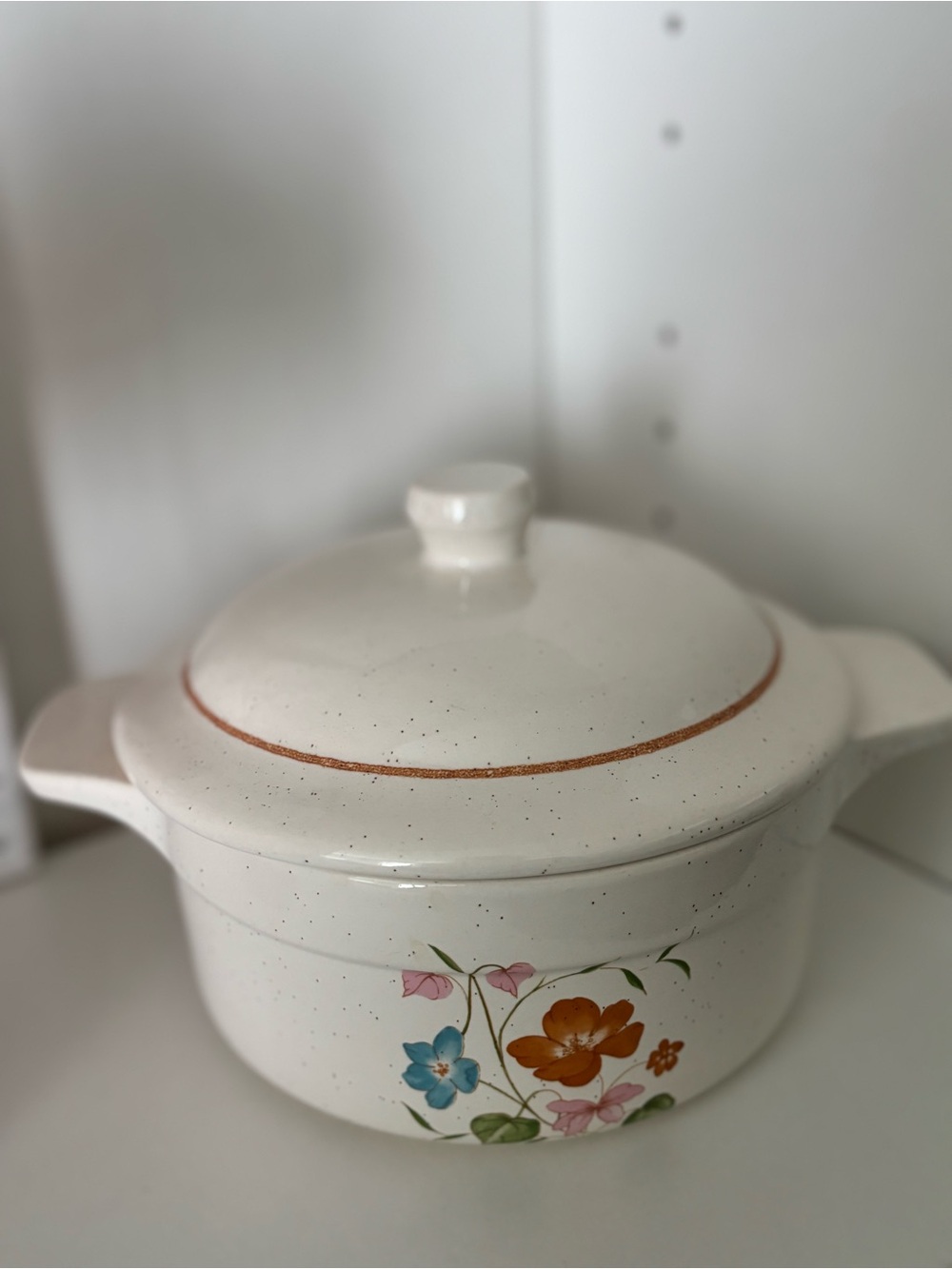 Ceramic Floral Covered Casserole Dish - Cream Treasure Craft 985 Made in USA